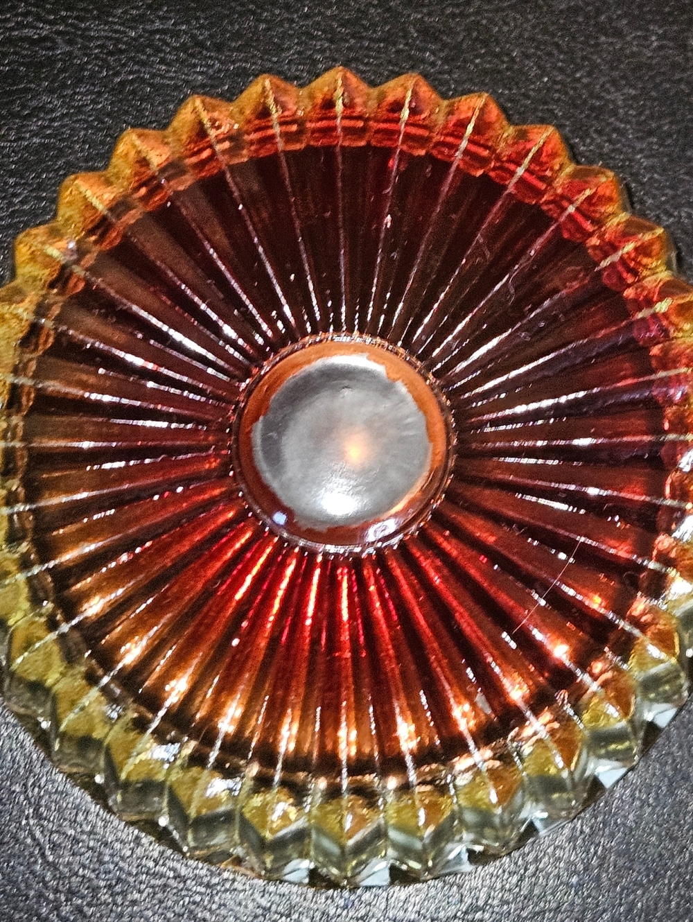 Vintage Jeanette Glass Amberina Powder or Trinket Dish featuring Swan Lid - Picture 11 of 14